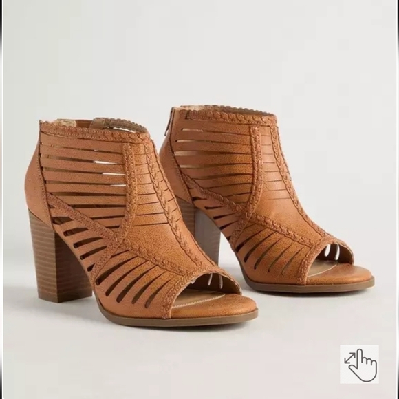 torrid Shoes - Torrid Tan Cutout Heeled Boots Back Zip Size 11.5 WW